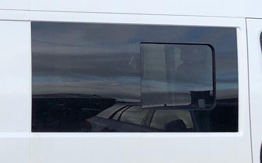 Right Privacy Front Opening MWB/LWB/XLWB (L2/3/4) Glass for Peugeot Boxer (2006>) / Fiat Ducato (2006>) / Citroen Relay (2006>) / Vauxhall Movano (2021>)